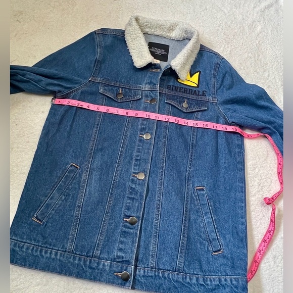 Riverdale 'Jughead Jones Waz Here' Sherpa Denim Jean Jacket - Medium - Picture 3 of 9